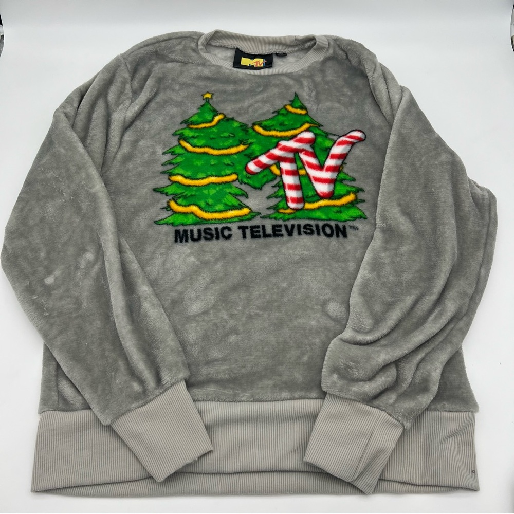 MTV Holiday Fuzzy Crewneck Graphic Pullover Sweatshirt Junior’s Size Medium M